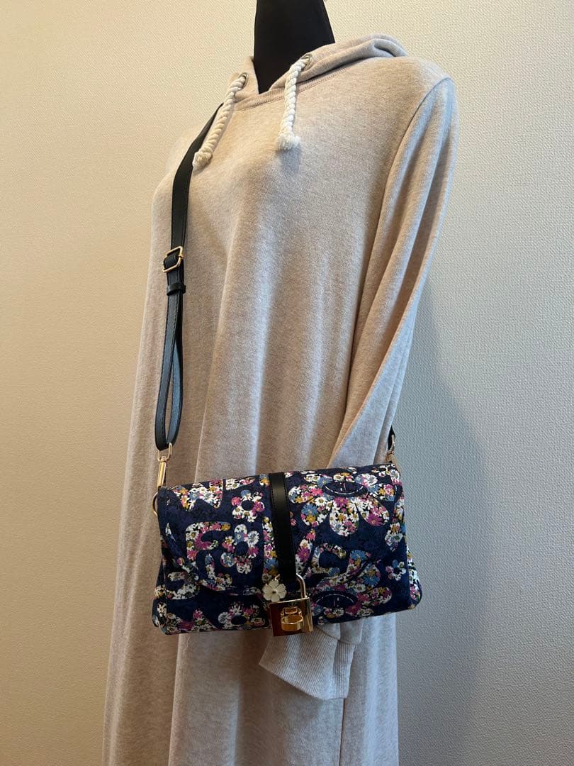 Minyonperi♡アコーディオンお財布ショルダーリバティフラワーパワー