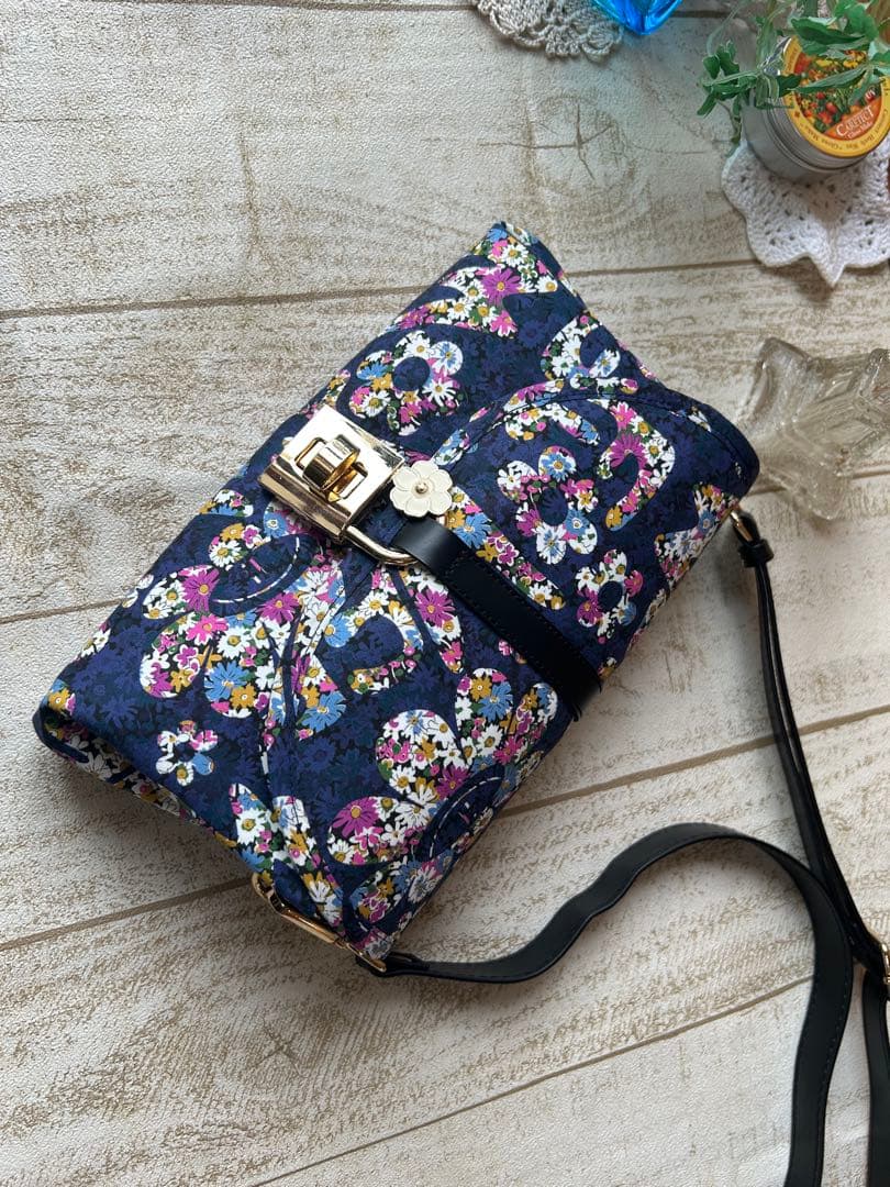 Minyonperi♡アコーディオンお財布ショルダーリバティフラワーパワー