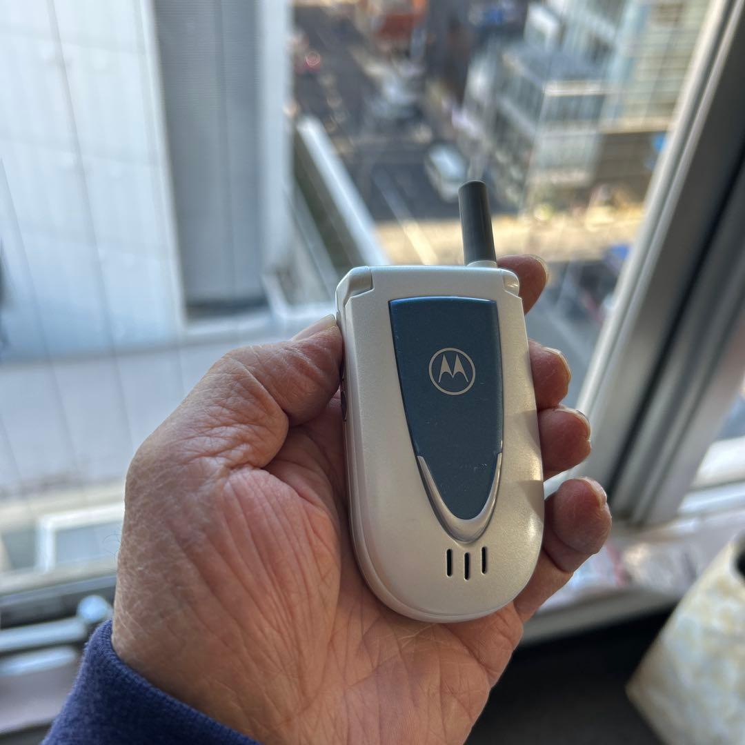 MOTOROLA V series 66 携帯電話本体