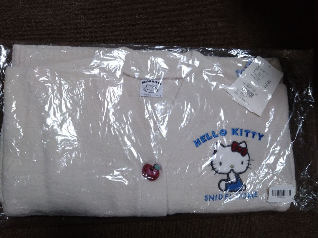 スナイデルホーム【HELLO KITTY】ニットカーディガン