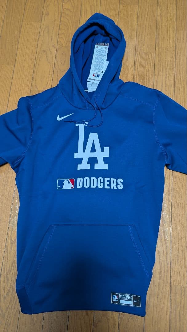 Nike Los Angeles Dodgers フード付きパーカー　Lサイズ