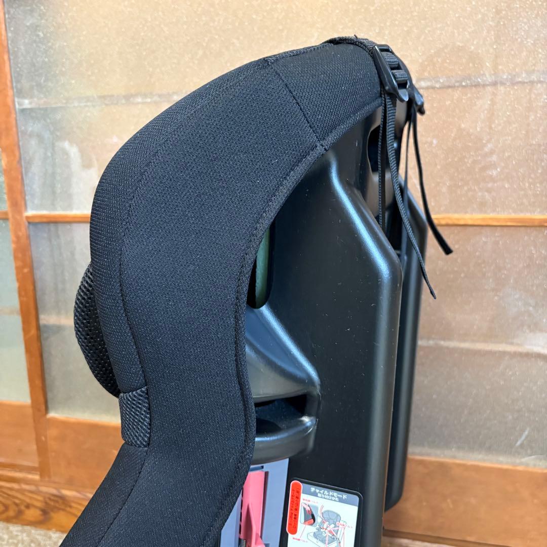 美品 コンビ　ジョイトリップエアスルーGG　黒　ジュニアシート　シートベルト