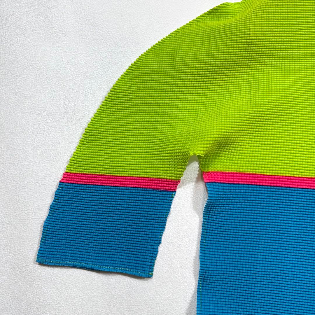 【美品】me ISSEY MIYAKE カットソー ワッフルプリーツ ハイネック