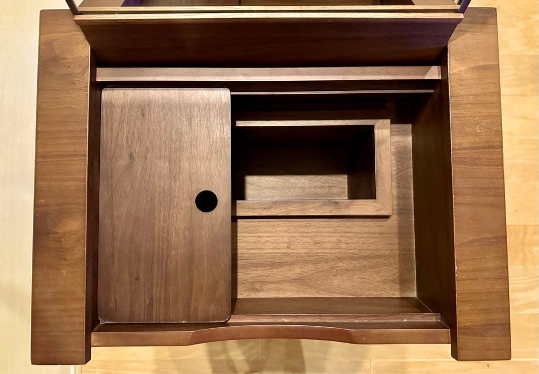 【美品】北欧風 ドレッサー/コンパクトデスク（ミラー・収納付き）