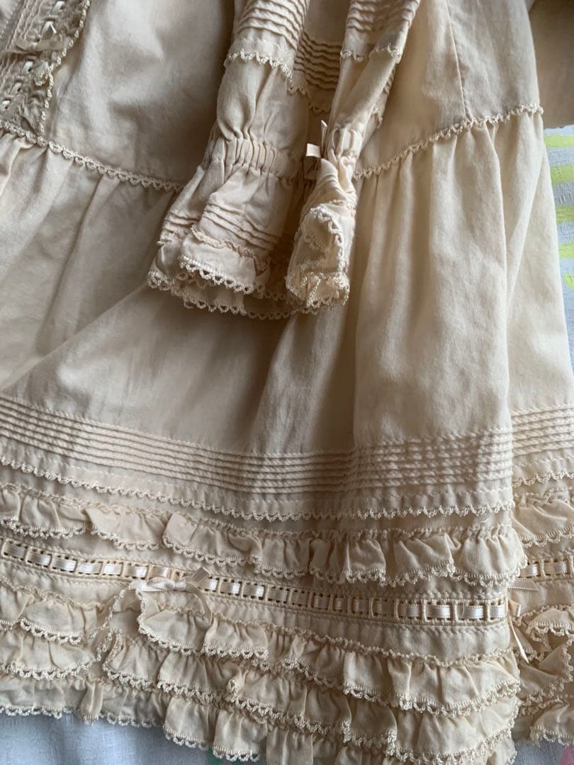 ピンクハウスの綿ローンのピコフリルとサテンリボンのついたチュニックかきなり