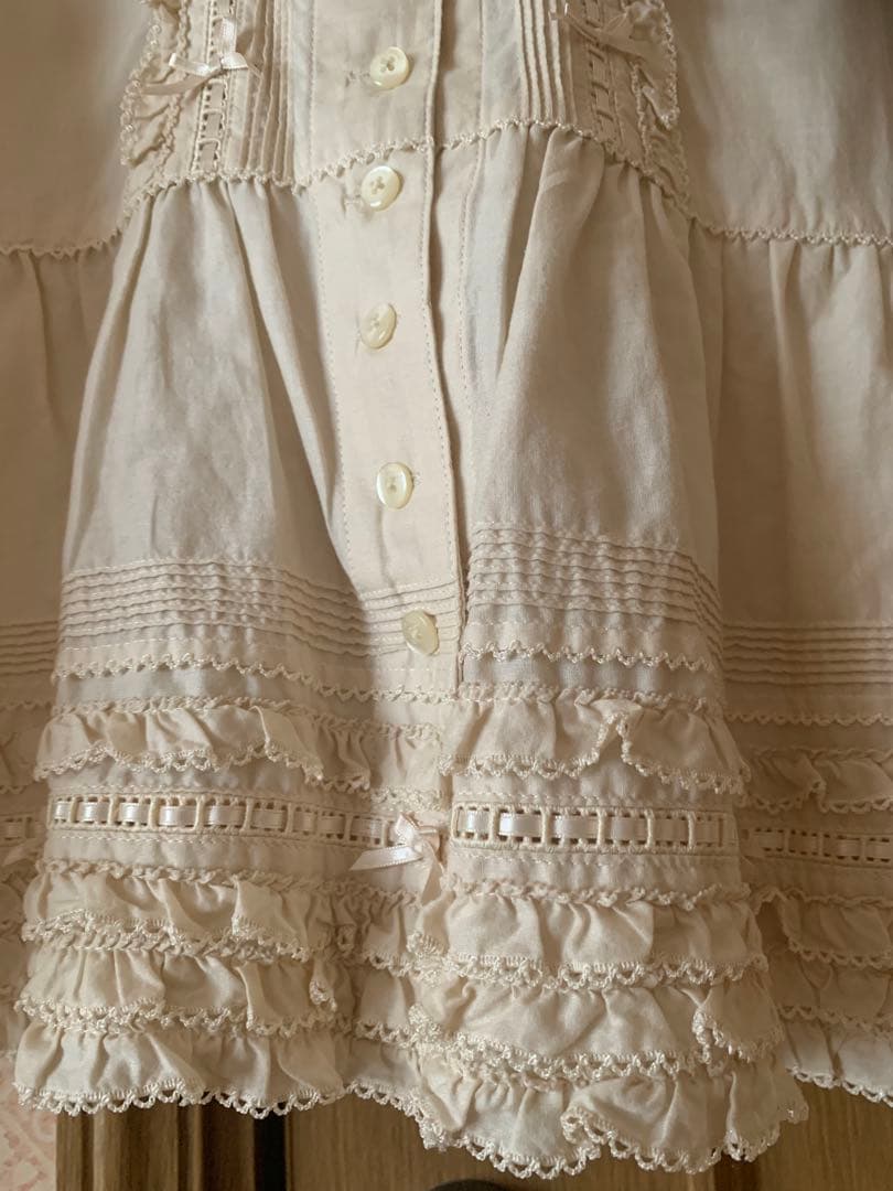 ピンクハウスの綿ローンのピコフリルとサテンリボンのついたチュニックかきなり