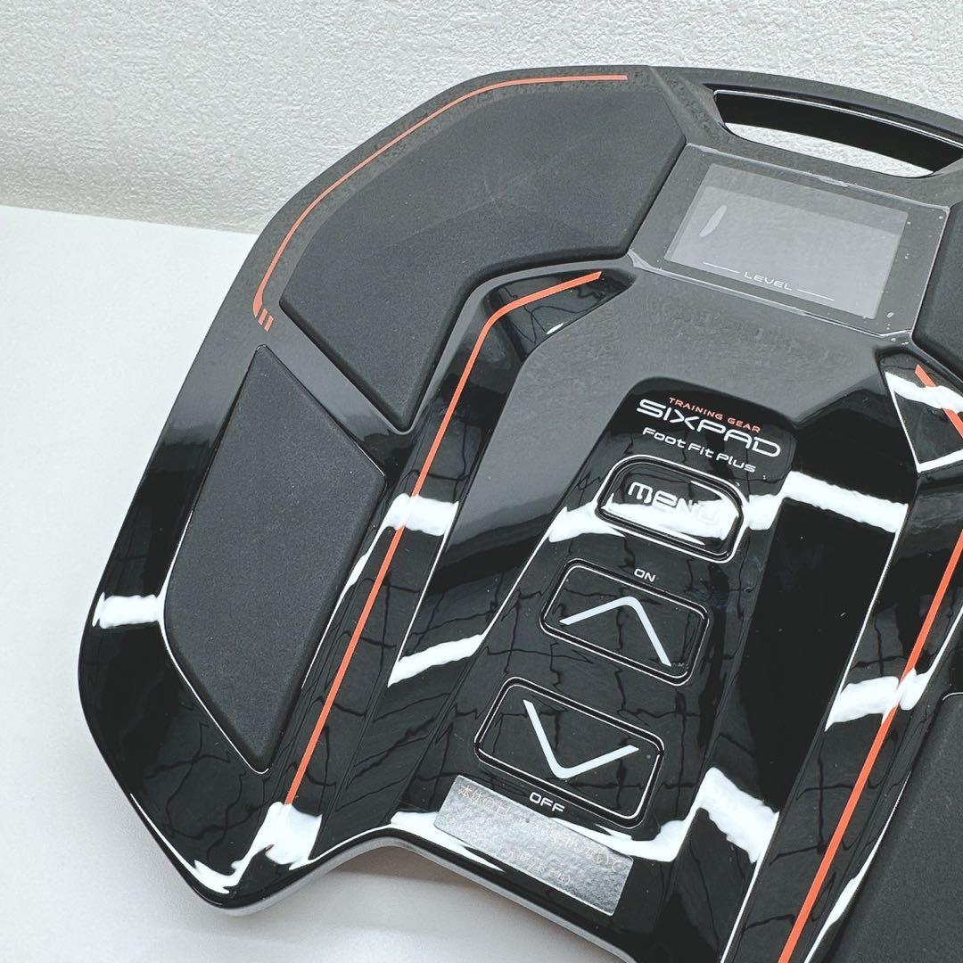 《ほぼ未使用⭐️付属品完備》 シックスパッド フットフィット プラス SIXPAD