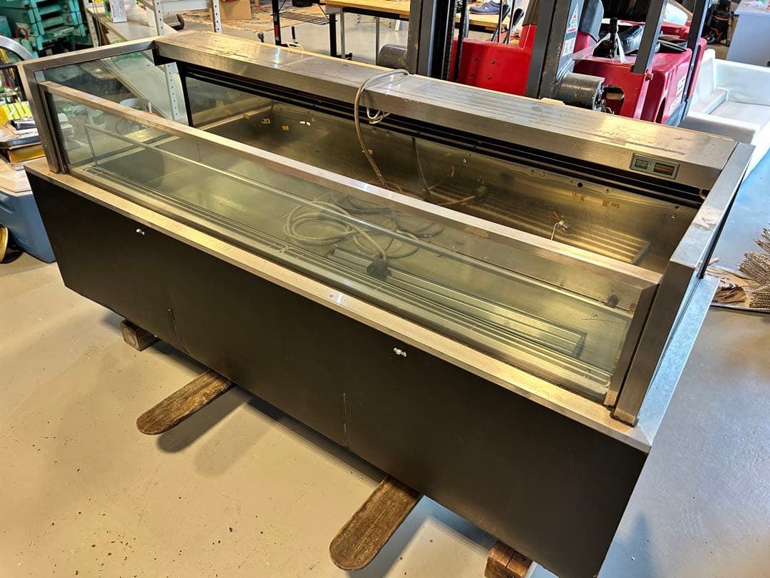 業務用ディスプレイ冷凍庫　ナイトカバー付き　佐賀市