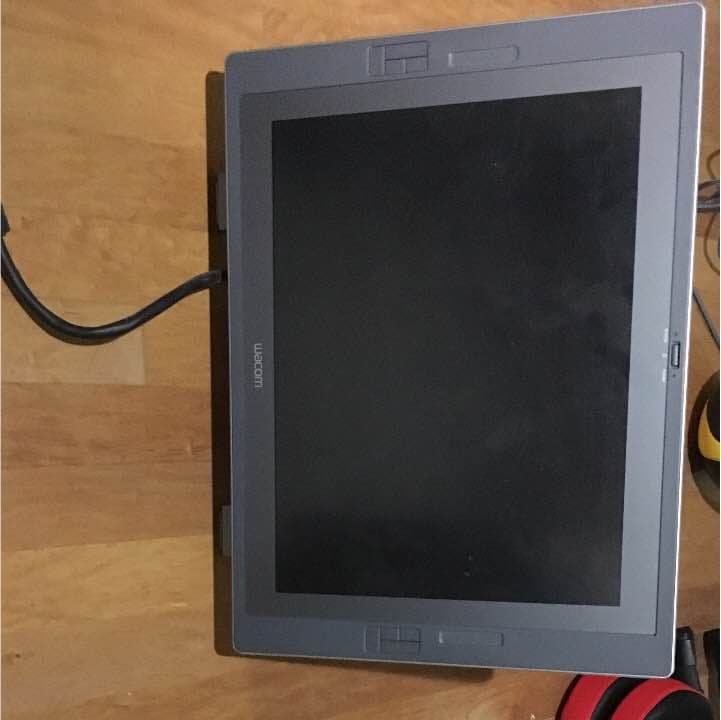 液晶タブレット