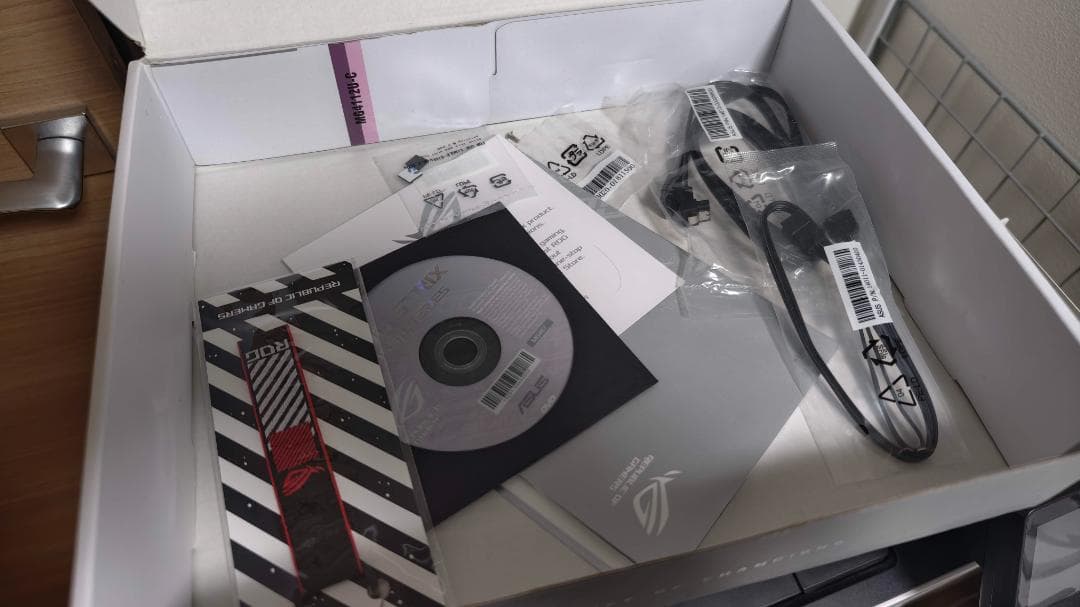 ASUS ROG STRIX B550-A マザーボード 無線LAN子機おまけ付