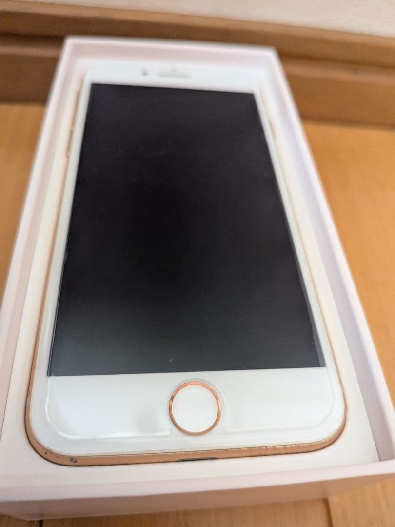 iPhone8 ゴールド　64GB
