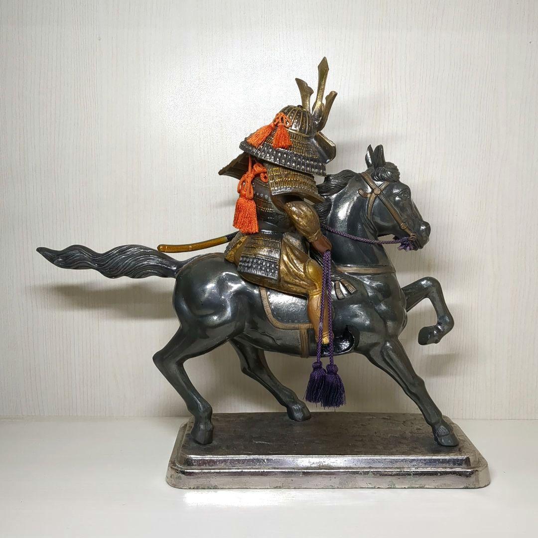 楠木正成　金属製　騎馬武者　馬上武者　横幅最大約３９センチ