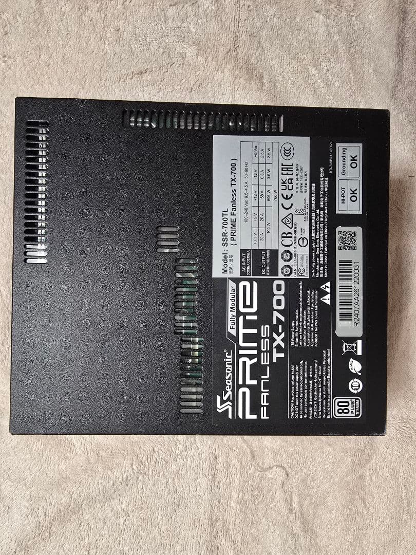 ATX 80+ タイタニウム　seasonic SSR-700TL　ファンレス