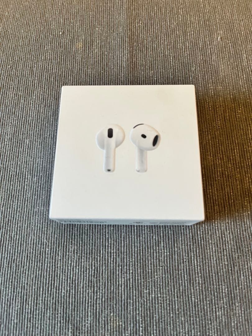 Apple AirPods 4 本体　新品未使用