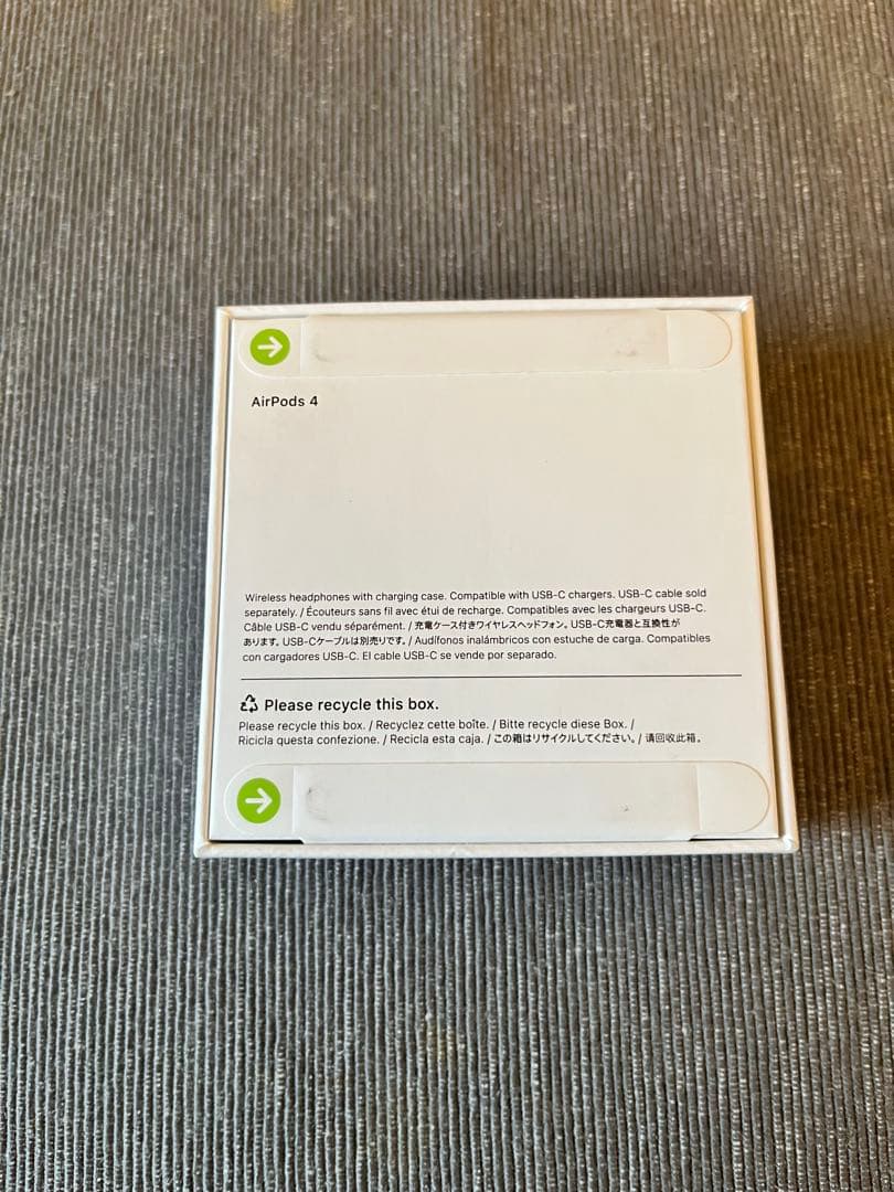 Apple AirPods 4 本体　新品未使用