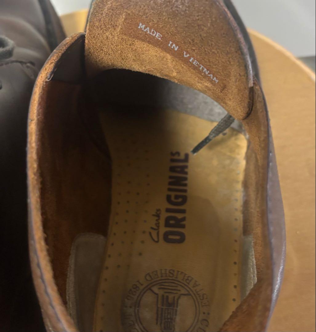 clarks ダークブラウン レザー チャッカブーツ