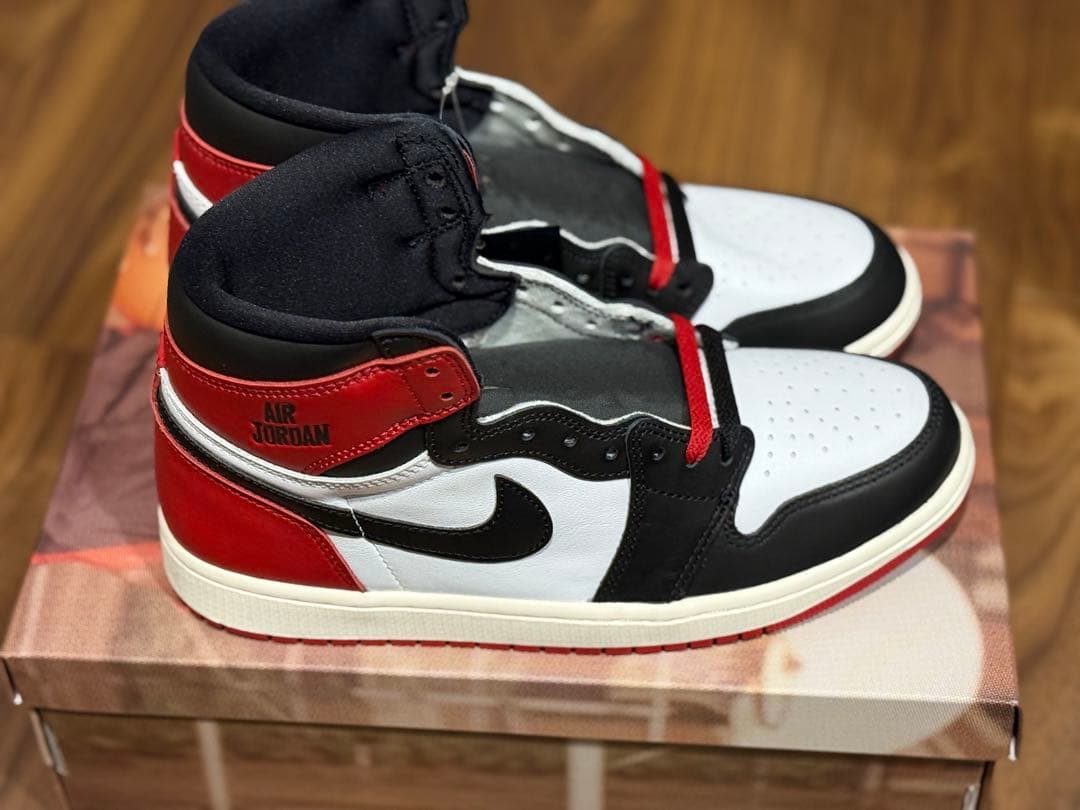 エア ジョーダン 1 レトロ HIGH OG \"Black Toe\"