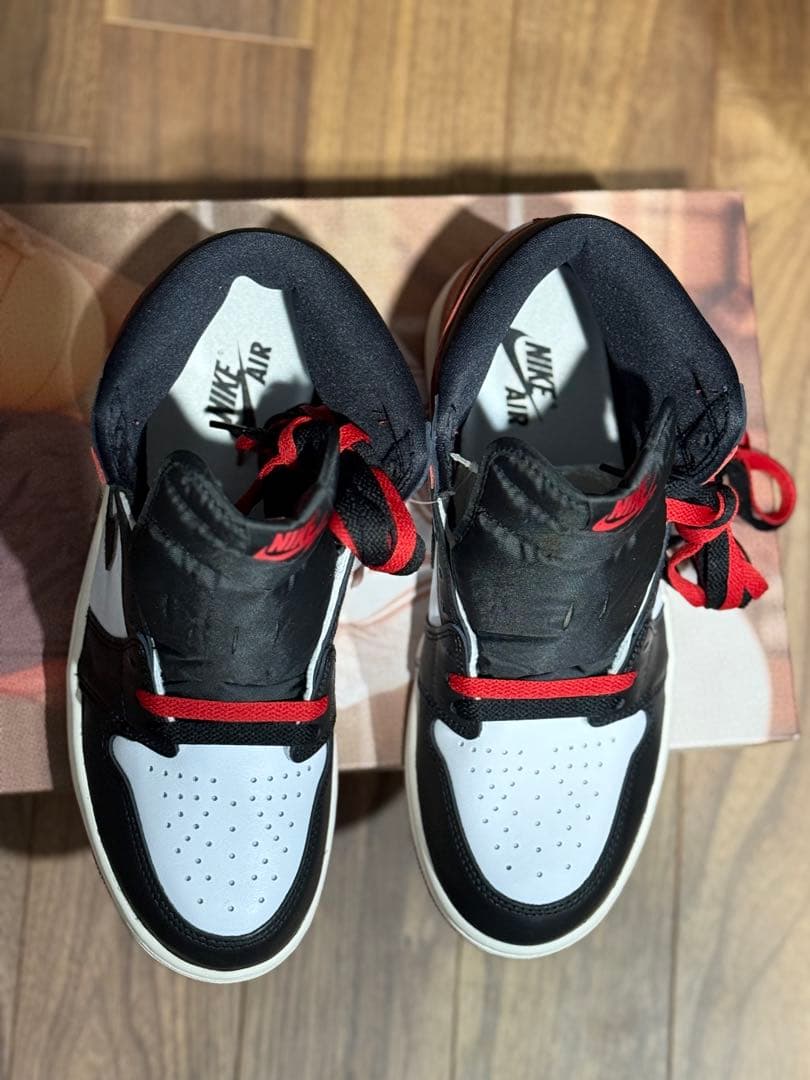 エア ジョーダン 1 レトロ HIGH OG \"Black Toe\"