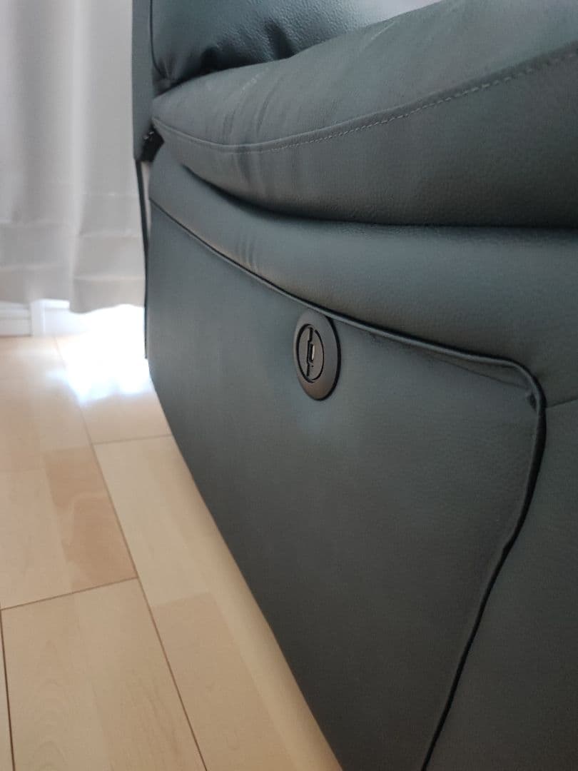 みなみ【送料込み】本革　電動リクライニングチェア