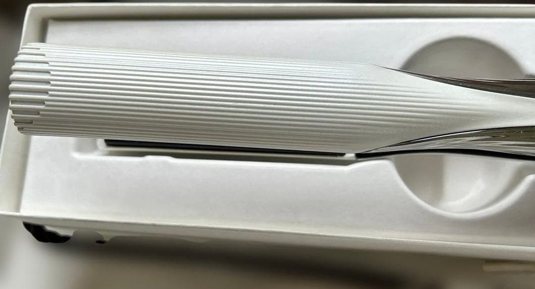 正規品 ReFa ビューティック ストレートアイロン RE-AC02A-RIW