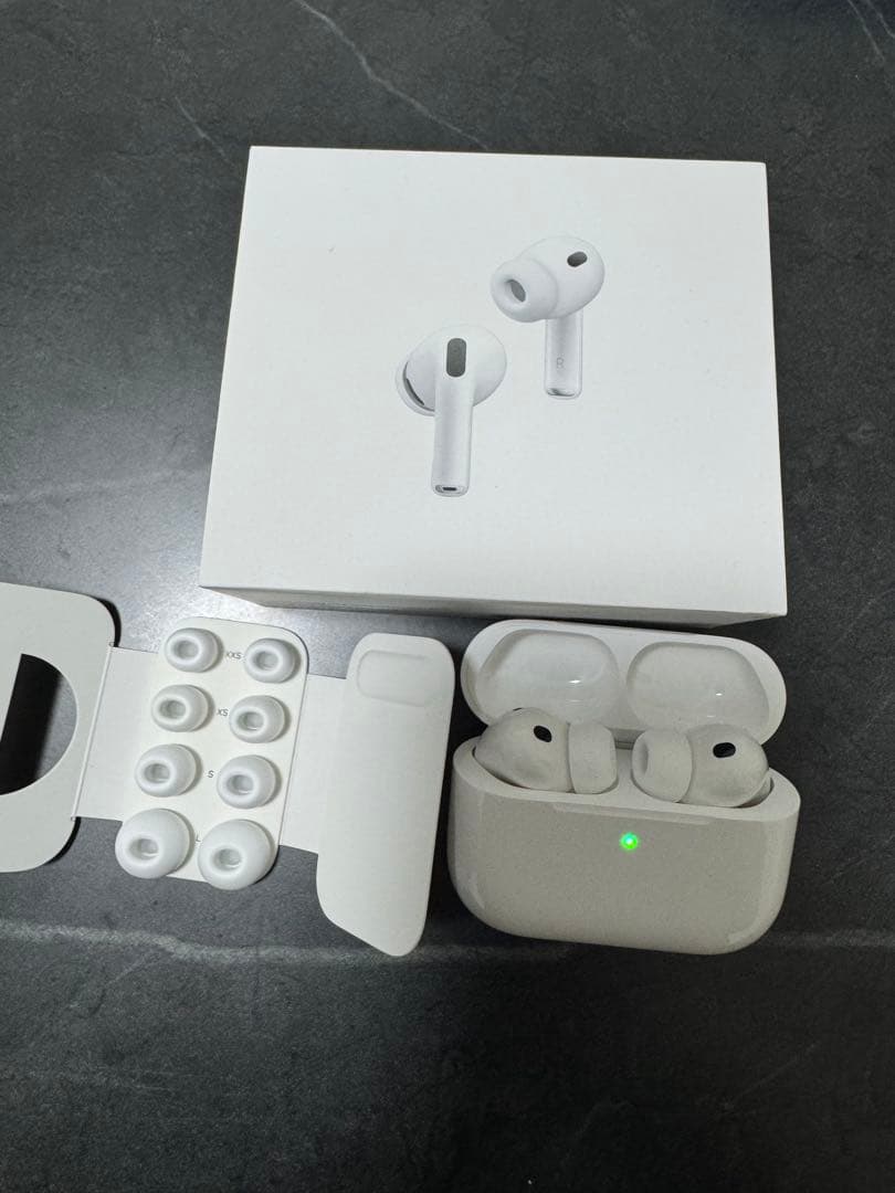 Apple AirPods Pro3 本体　充電ケース付き