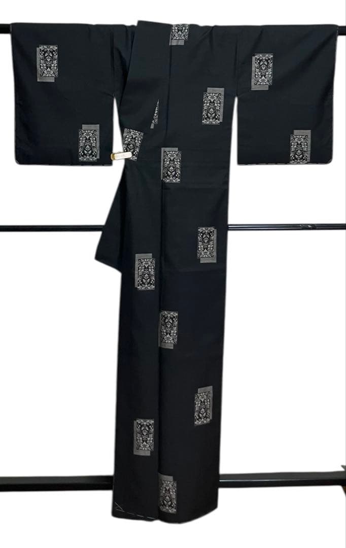 本場大島紬 地空き 経緯絣 小紋 正絹 短冊 花文 美品 イ6621