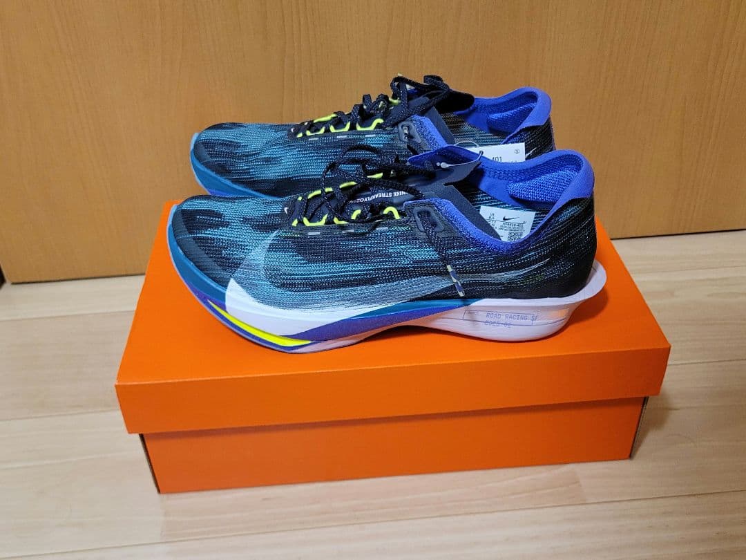 【新品未使用】ナイキ ランニングシューズ ストリークフライ2 26.5cm