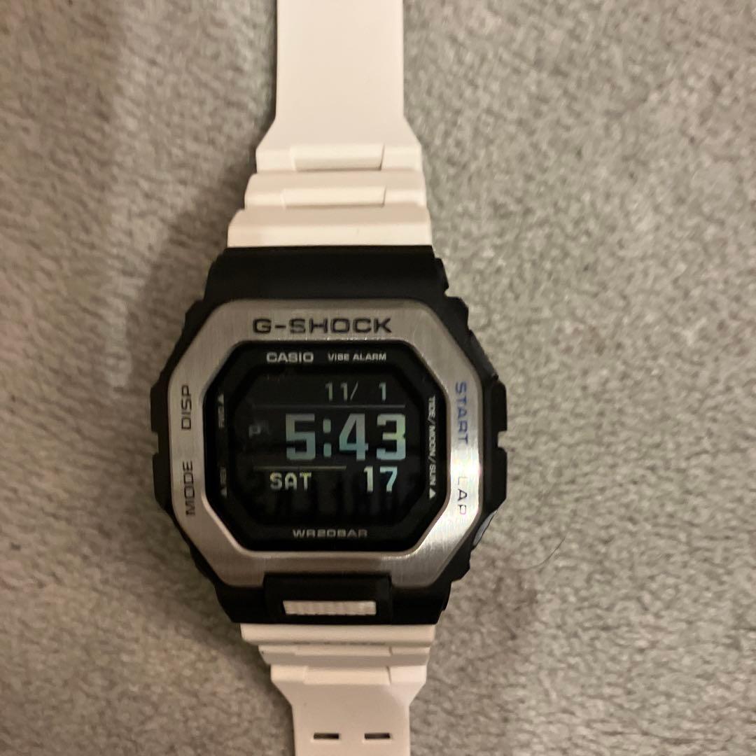 G-SHOCK デジタル腕時計 ホワイト/ブラック