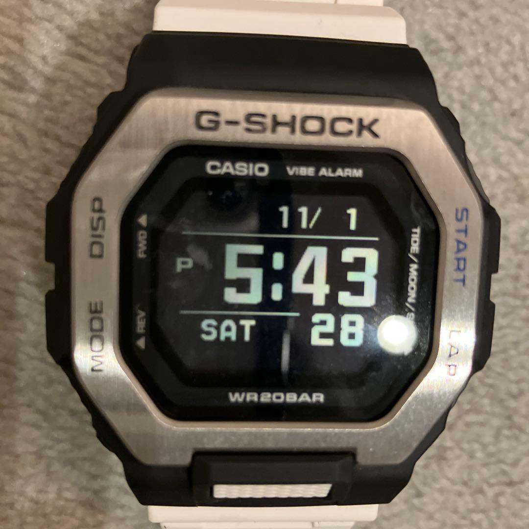 G-SHOCK デジタル腕時計 ホワイト/ブラック