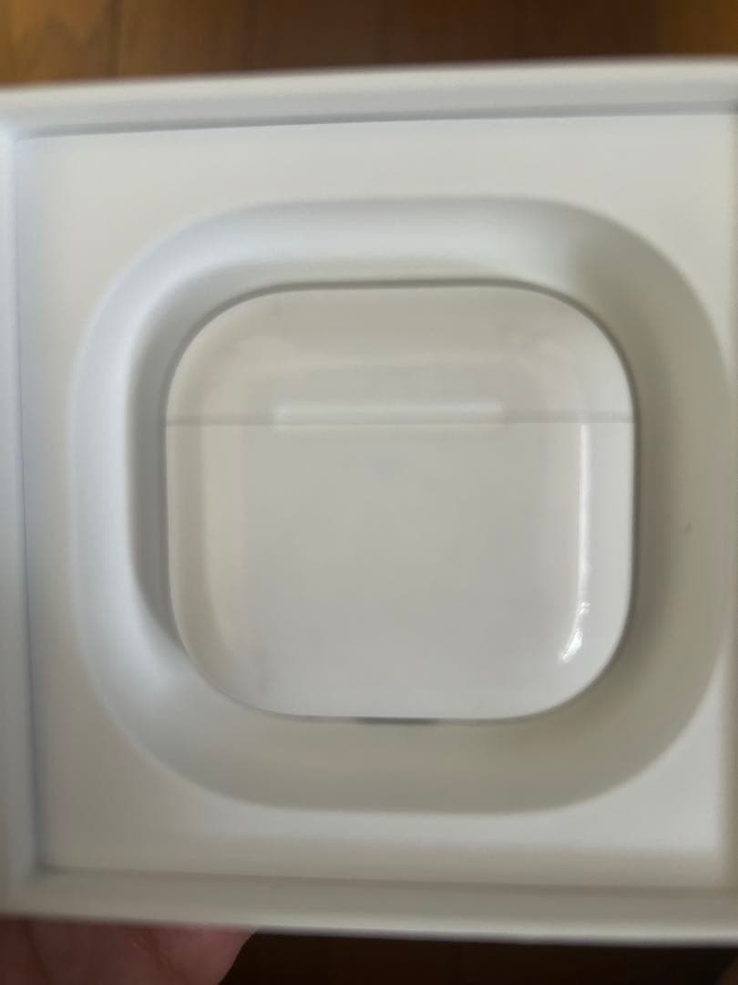 AirPods4 ノイズキャンセリング搭載　本体 充電ケース付き