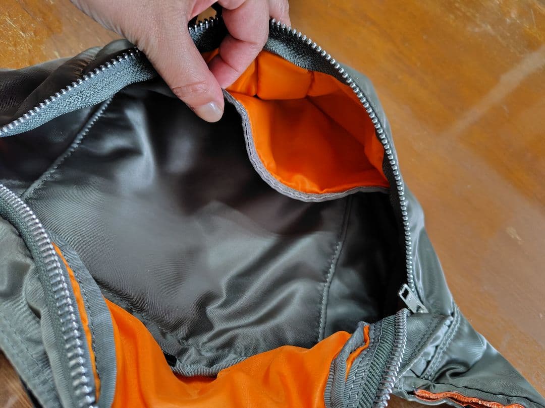 ポーター　ボディバッグ　シルバー