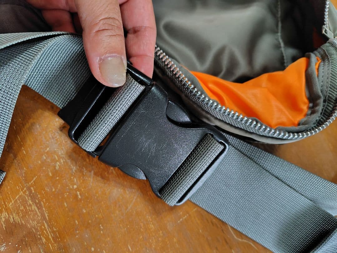 ポーター　ボディバッグ　シルバー