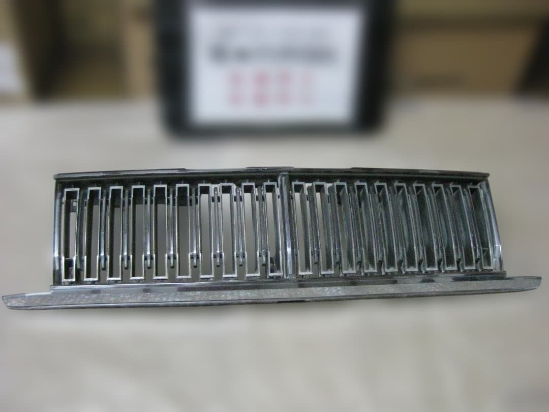 Y30　セドリック　後期？？　純正　メッキ　グリル