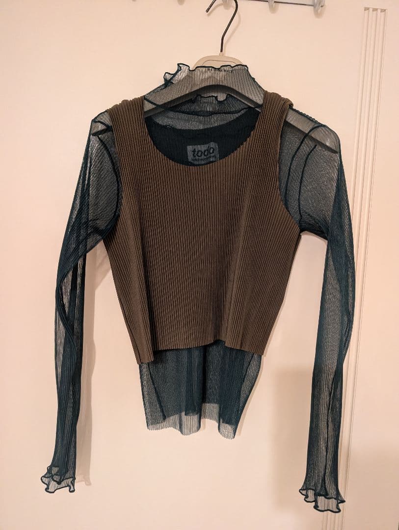 todo kotohayokozawa メッシュリブ長袖クロップドトップス