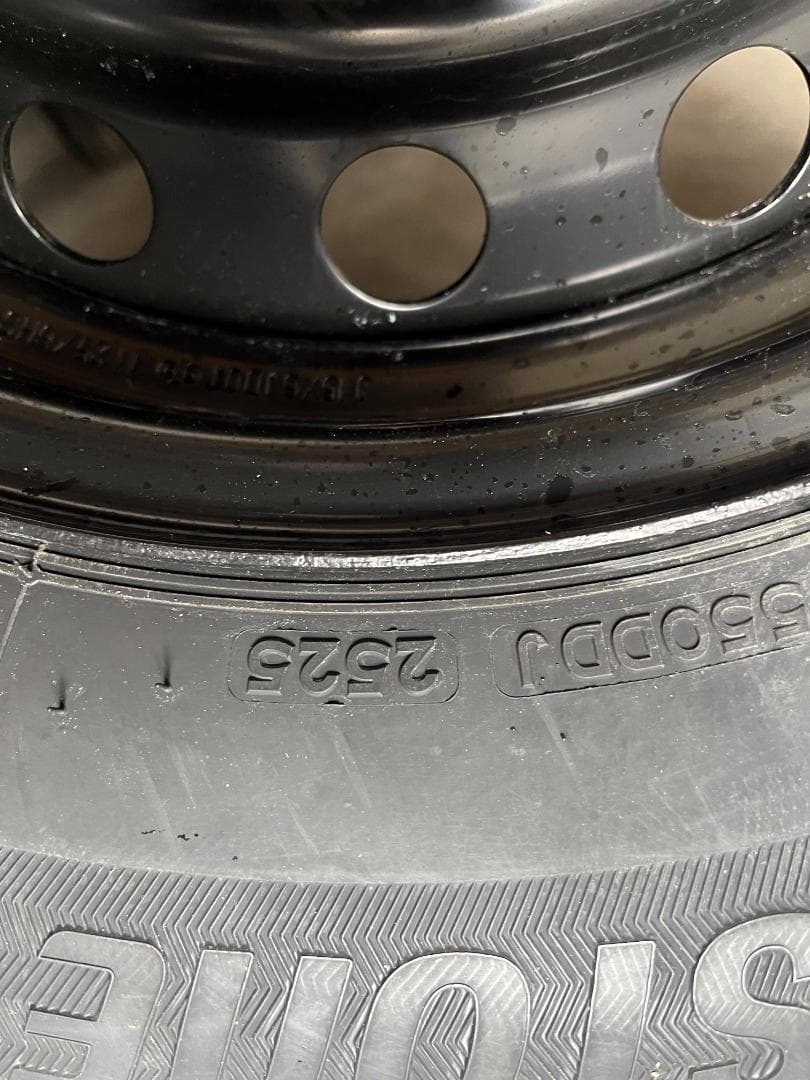 ハイエース用スタットレス BLIZZAK