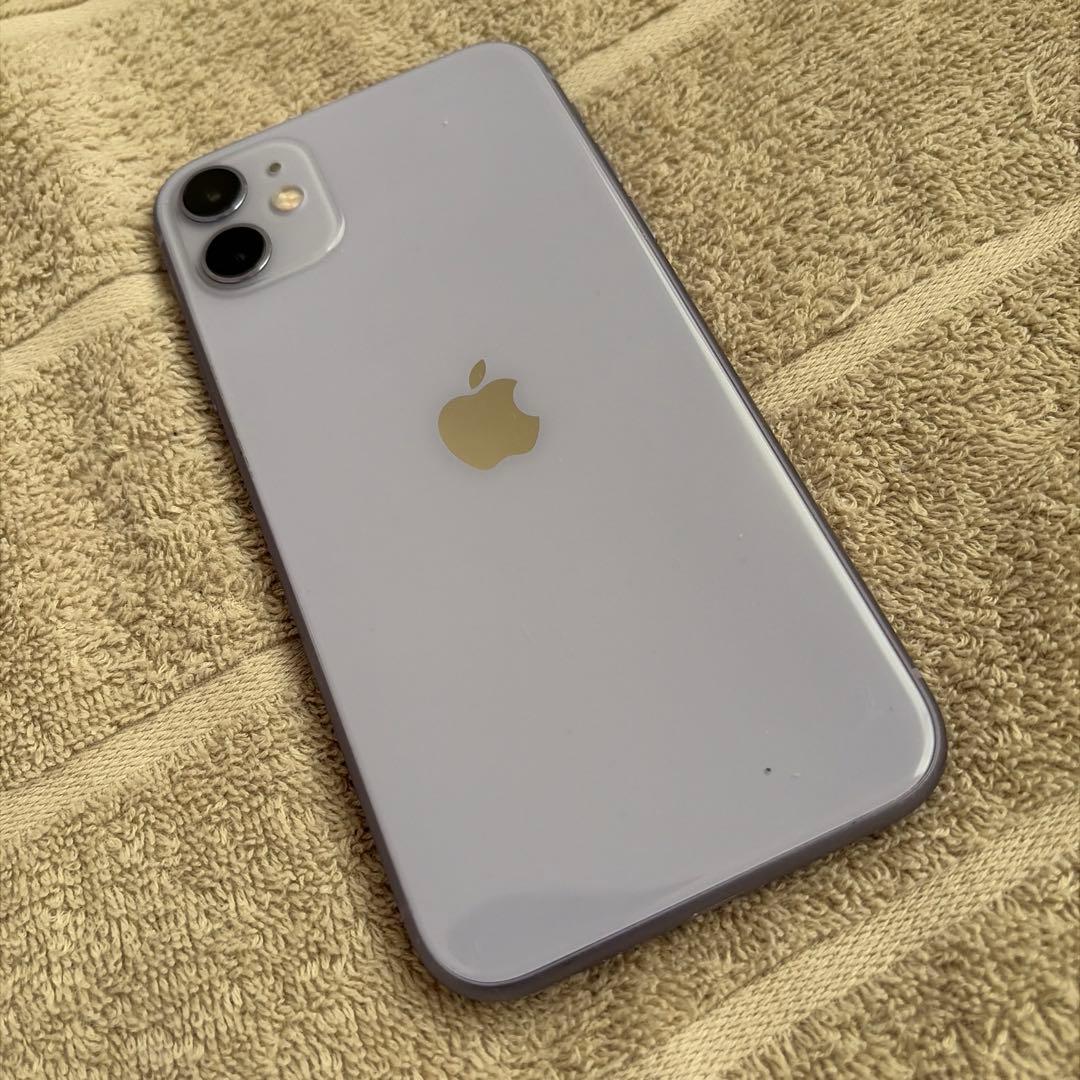 美品Apple iPhone 11 本体 パープル