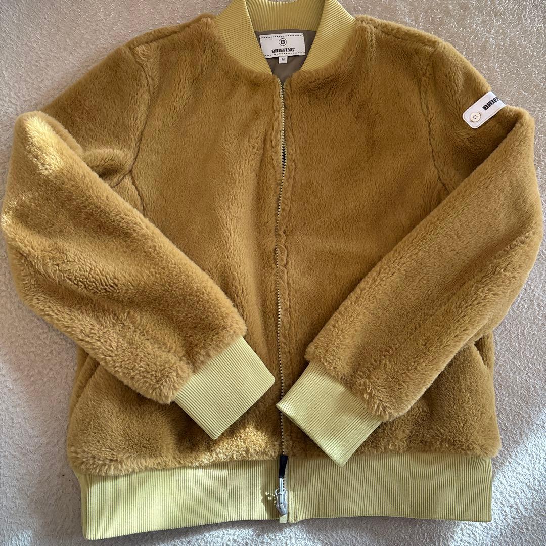 ブリーフィング　ファーブルゾン　カーキ　ほぼ未使用　M