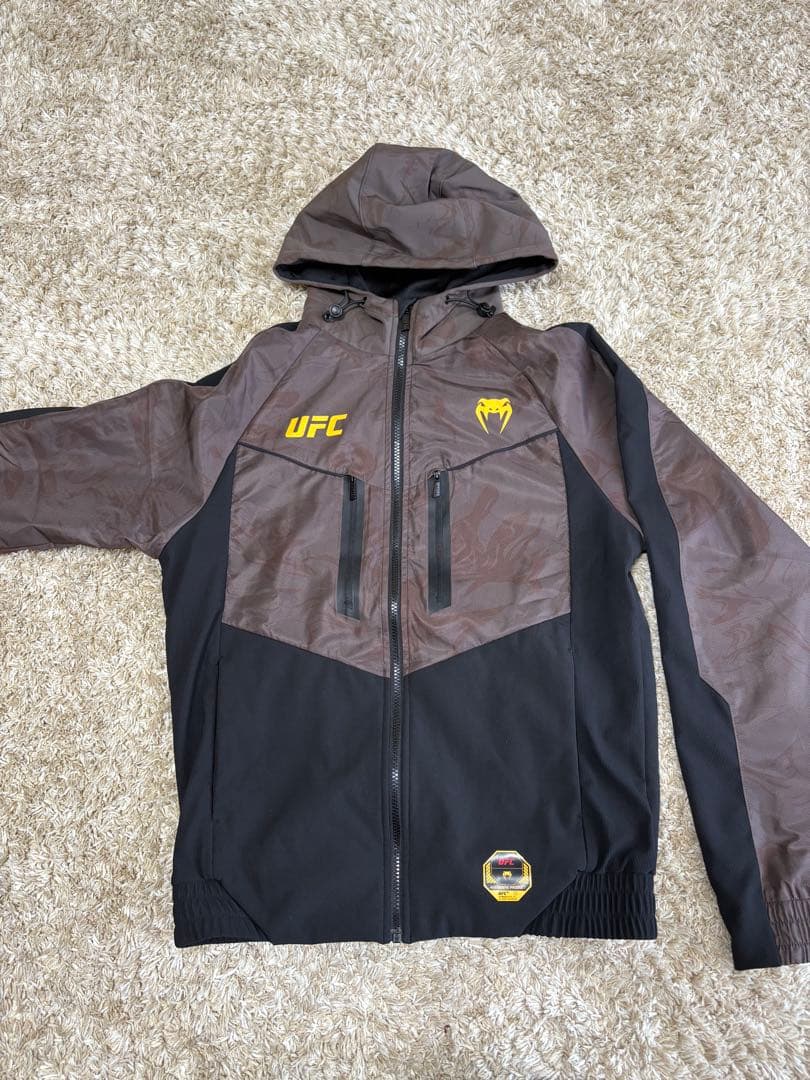 UFC Fusion by Venum Fight Week スウェットシャツ