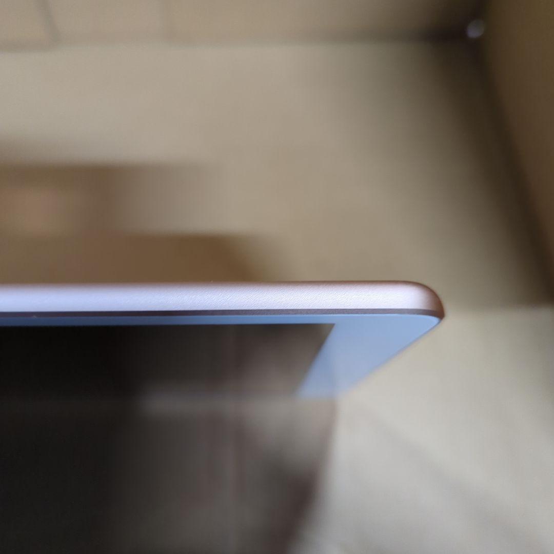 iPad 第8世代 128GB ゴールド Wi-Fiモデル