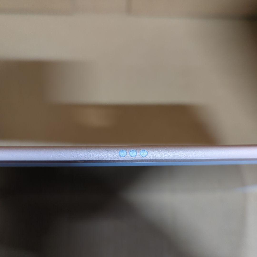 iPad 第8世代 128GB ゴールド Wi-Fiモデル
