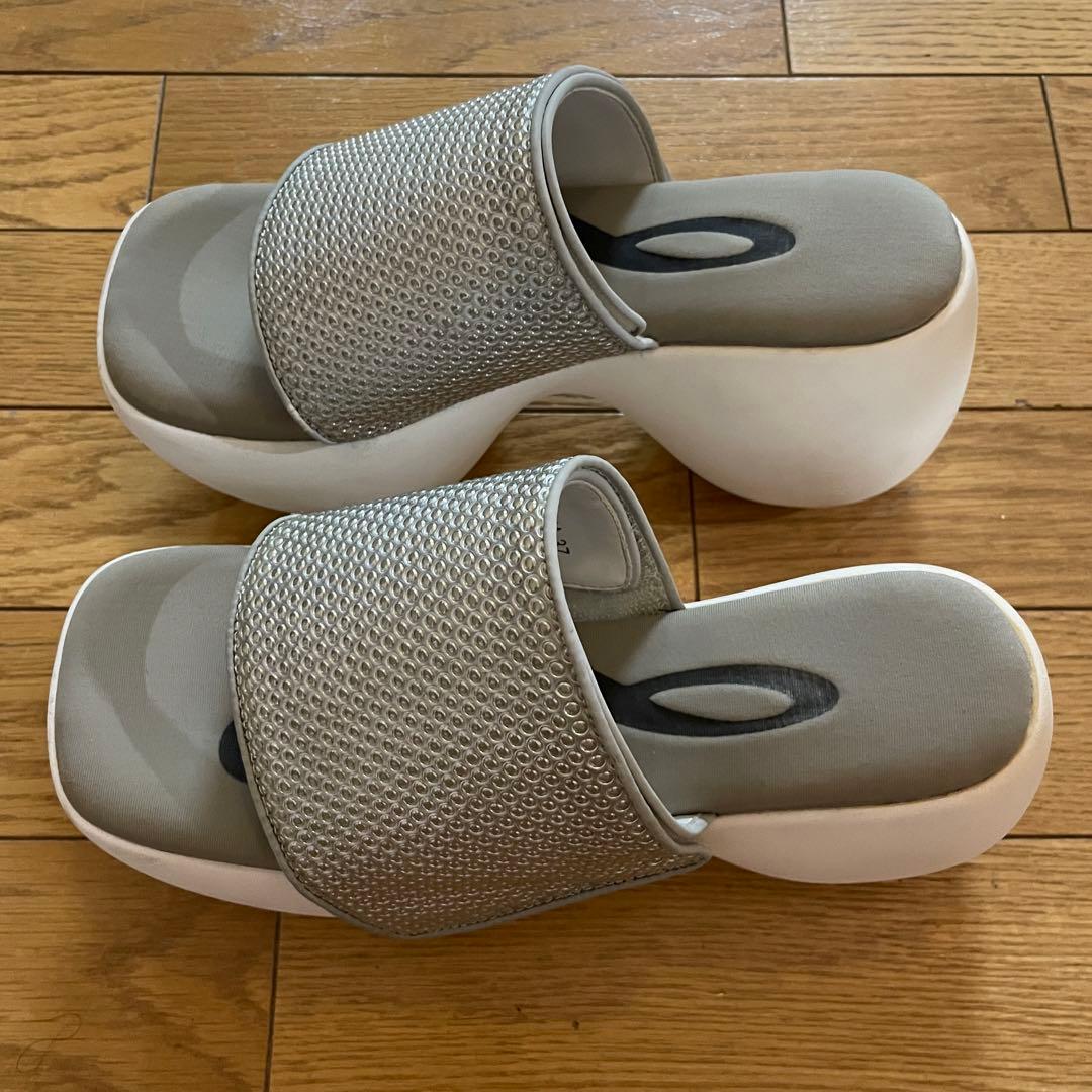 Grape 靴 WHITE PLATFORM SLIPPERS TELSTAR