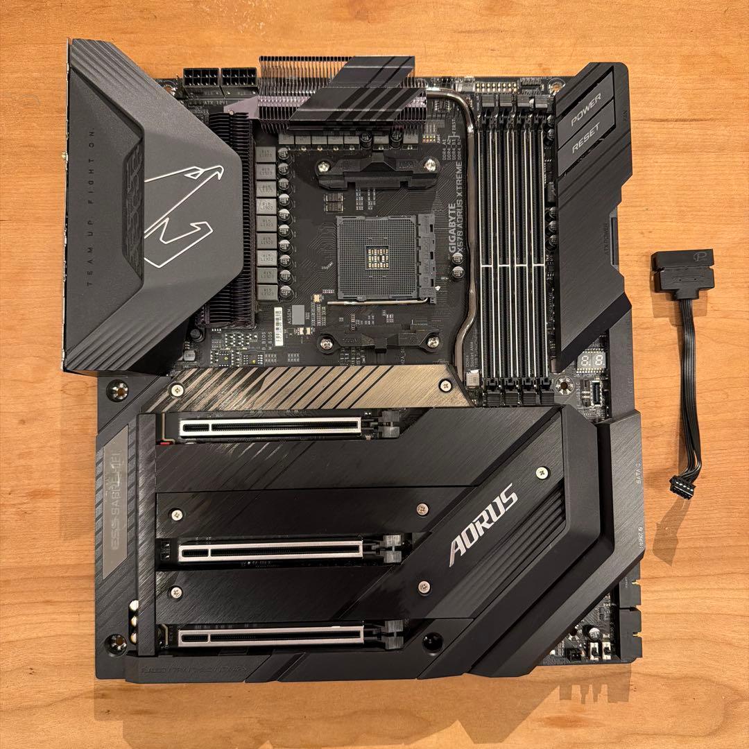 マザーボード GIGABYTE X570 AORUS XTREME