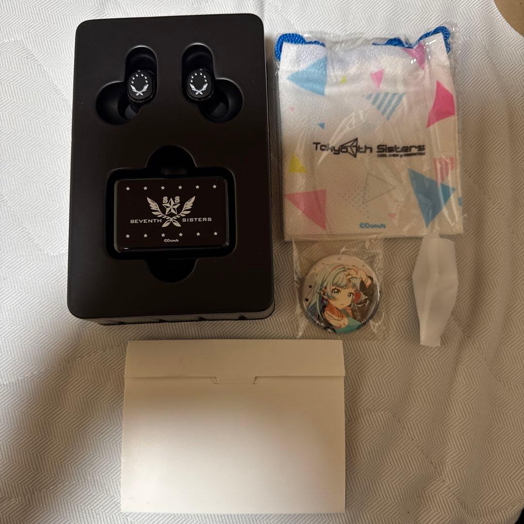 Tokyo 7th Sisters ワイヤレスイヤホン ワイヤレス充電器セット