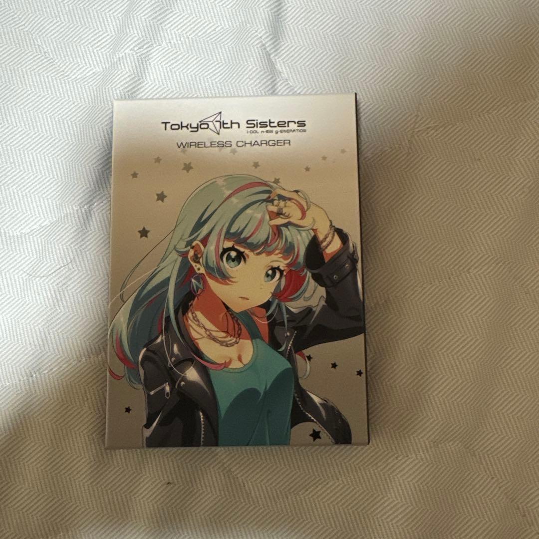 Tokyo 7th Sisters ワイヤレスイヤホン ワイヤレス充電器セット