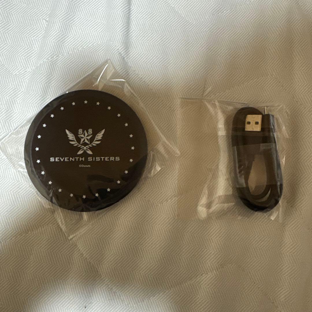 Tokyo 7th Sisters ワイヤレスイヤホン ワイヤレス充電器セット