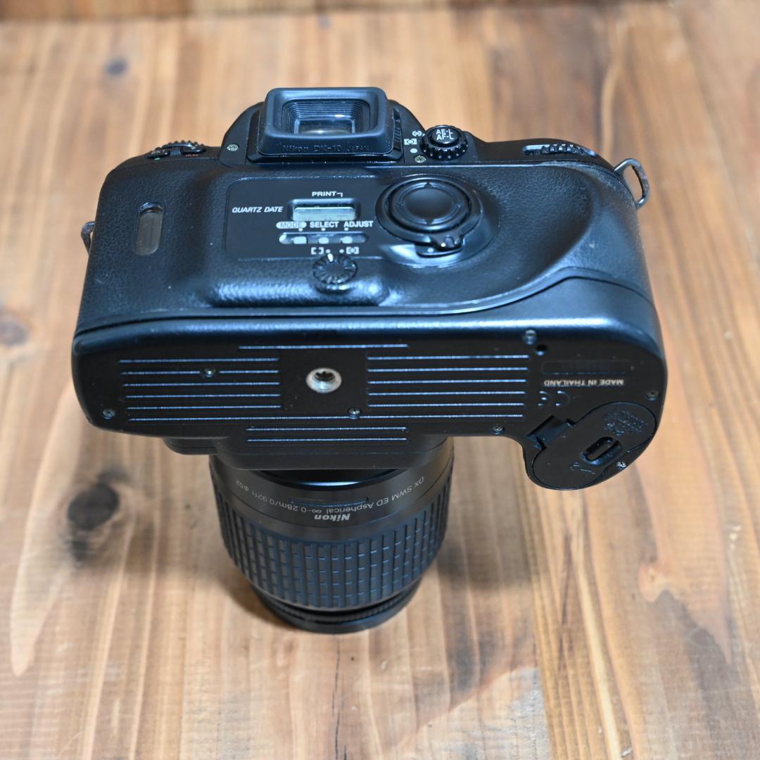 【週末限定大幅値下げ！】Nikon F80D＋標準レンズ+ストラップ新品