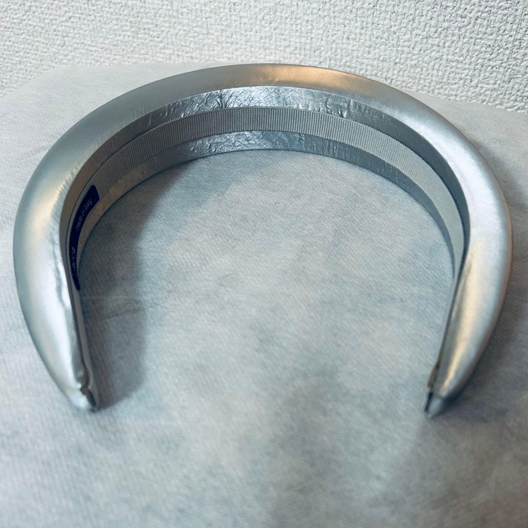 【acca】ペルファブ　カチューシャ　シルバー