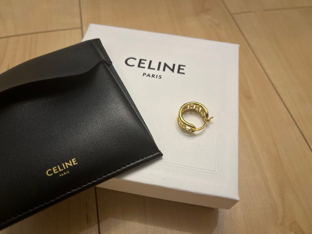 CELINE トリオンフ　ピアス　片耳