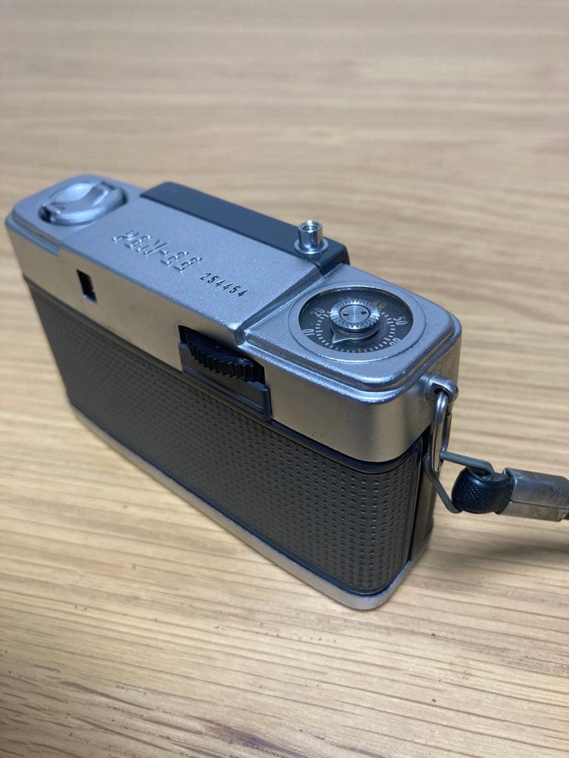 OLYMPUS PEN EE 歴史を感じるカバー付