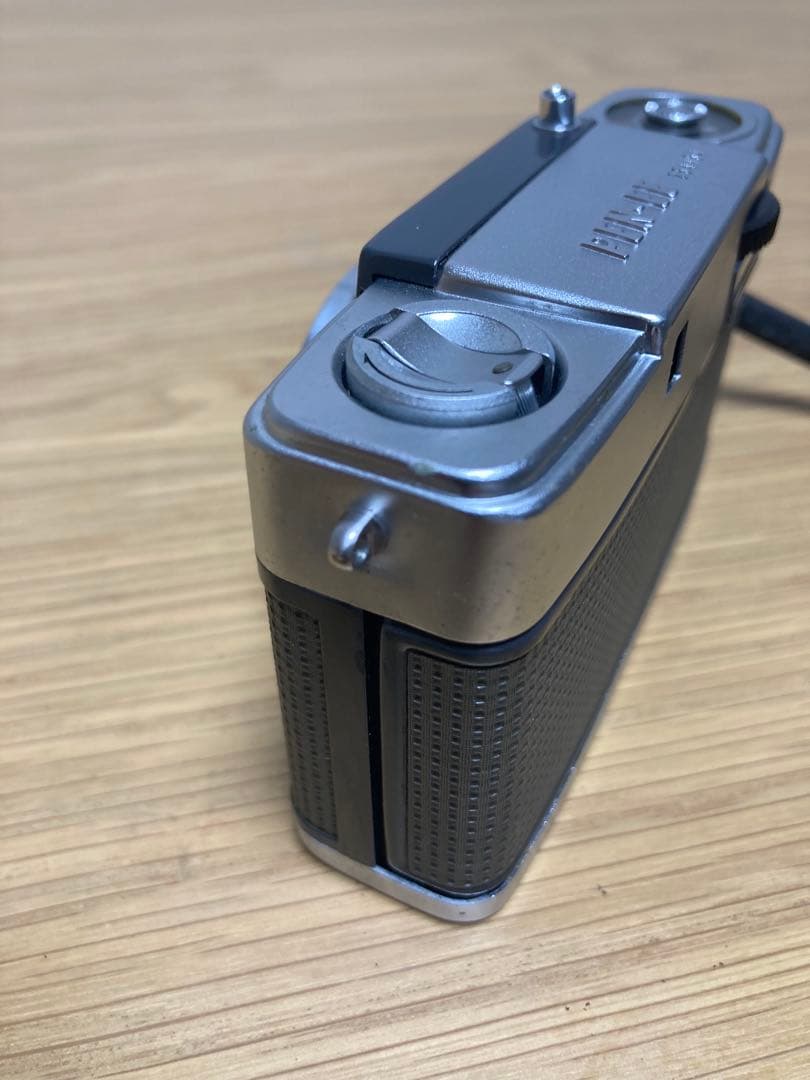 OLYMPUS PEN EE 歴史を感じるカバー付